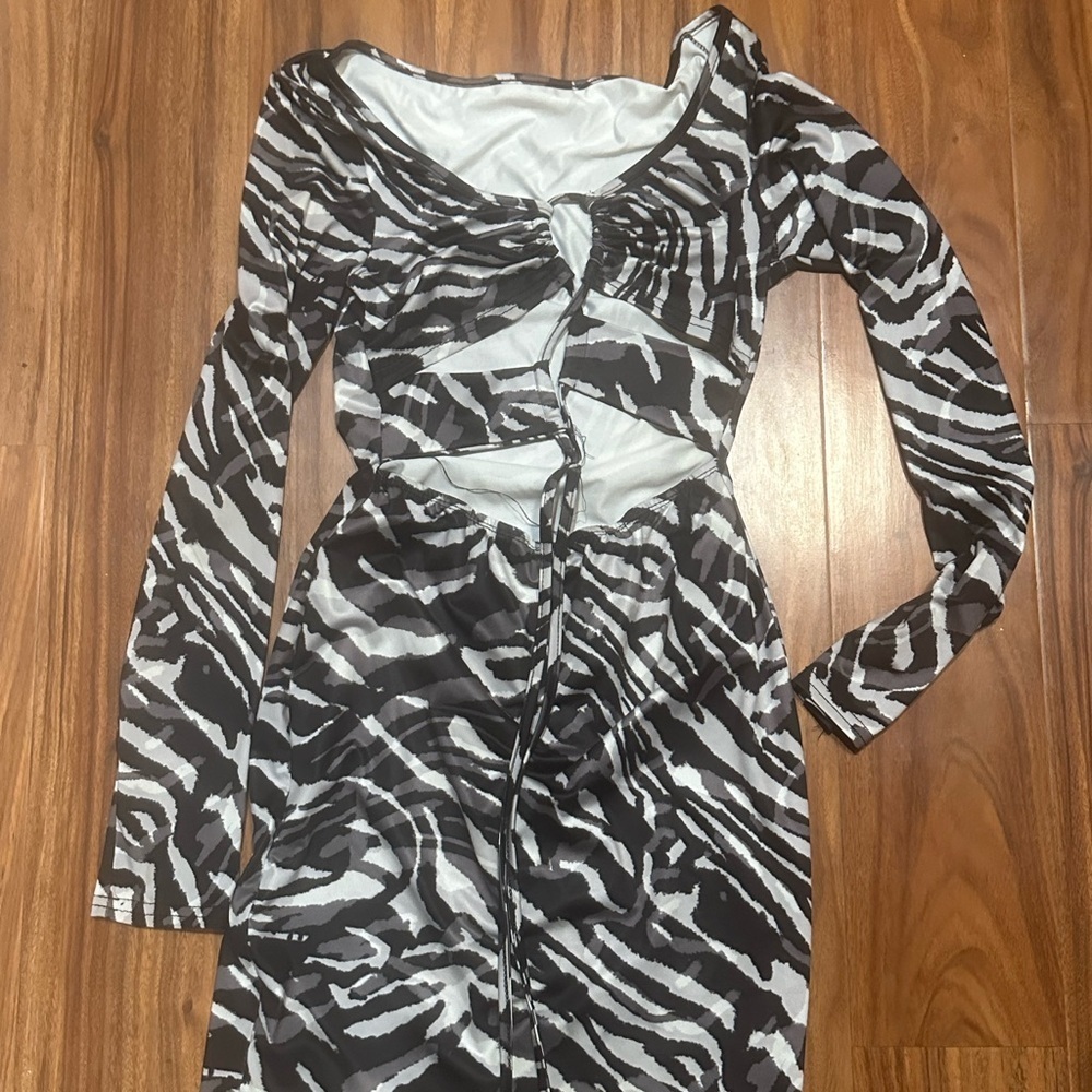 Zebra Print Long Sleeve bodycon midi Dress